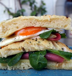 Yumurtalı Panini - Luzia Kahvaltı