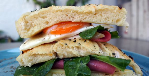 Yumurtalı Panini - Luzia Kahvaltı