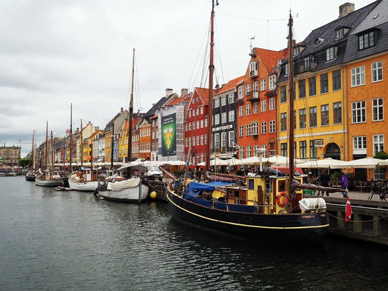 Kopenhag Gezilecek Yerler: Nyhavn'da Bira & Patates