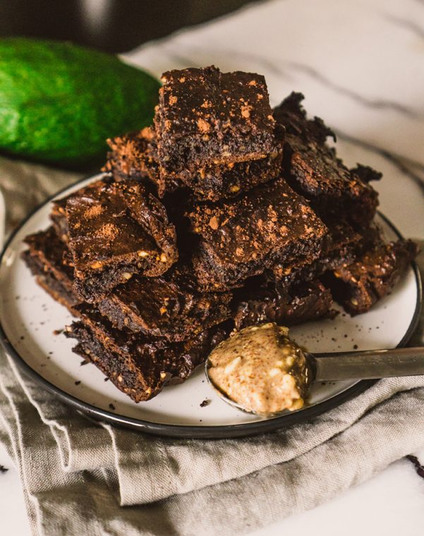 İşlenmiş Şeker İçermeyen Avokadolu Brownie DenemenLazım