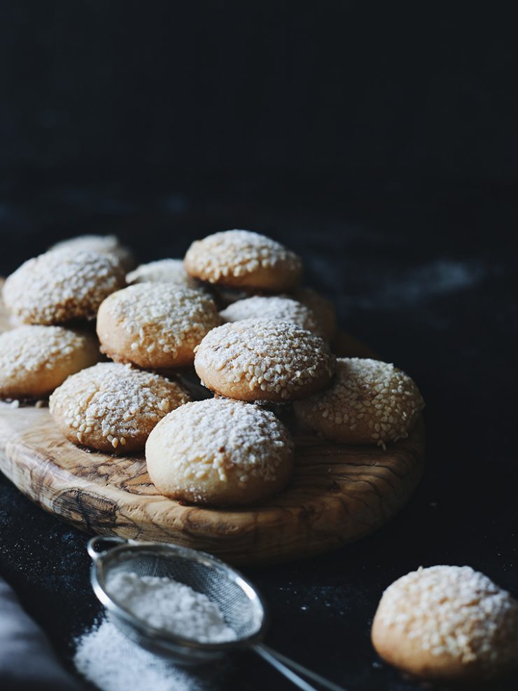 Ağızda Dağılan Damla Sakızlı Alaçatı Kurabiyesi