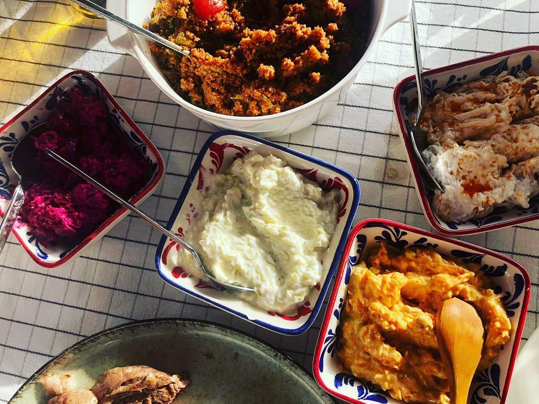 İstanbul’un En İyi Şarküteri ve Meze Dükkanları DenemenLazım