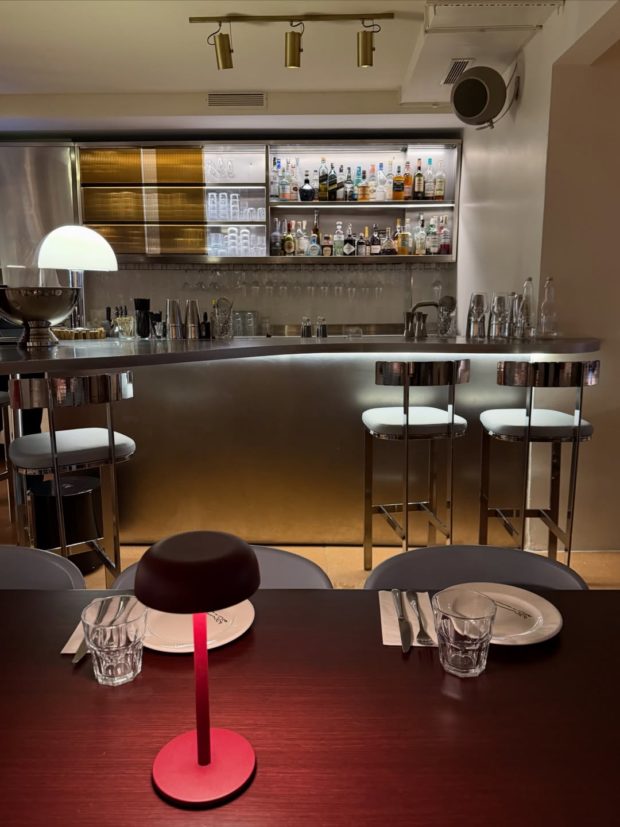 İstanbul'un En Yeni Mekanları - Lips Wine Bar